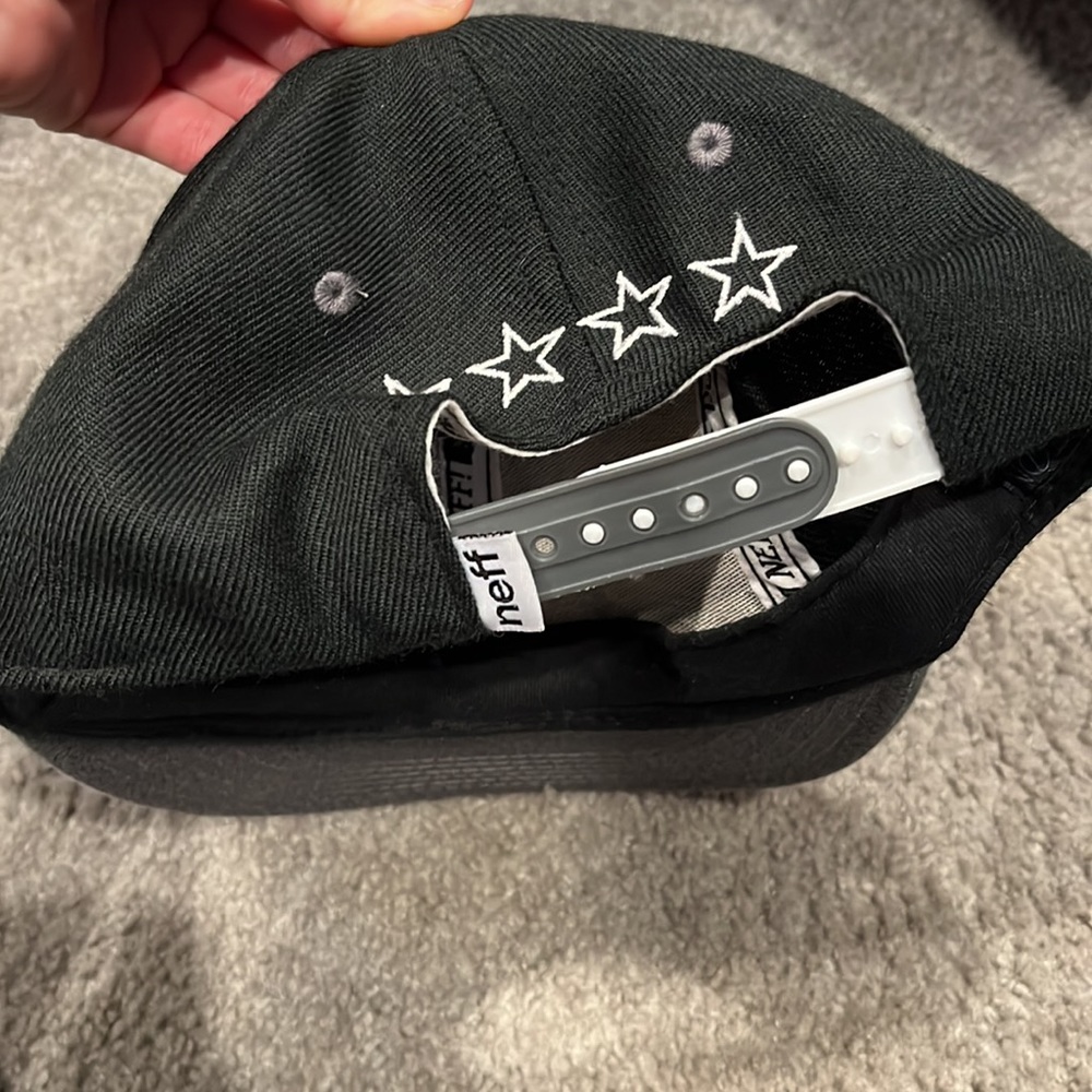 Neff hat - Picture 2 of 3